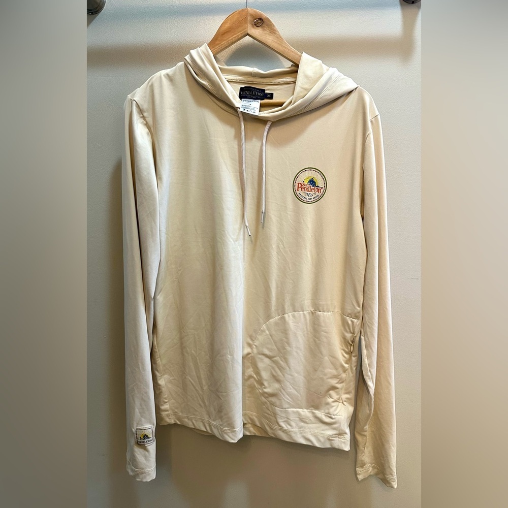 Pendleton Men Surf Collection Long-Sleeve Hooded Pullover in Sand Shell Medium